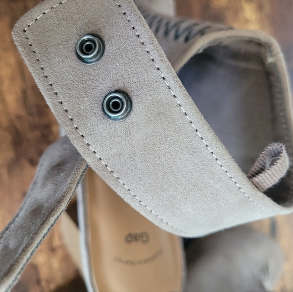 Gap size 10 Taupe braided peep toe heels - Picture 9 of 10